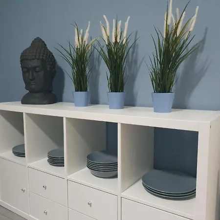 White Pearl 2 Hostel *