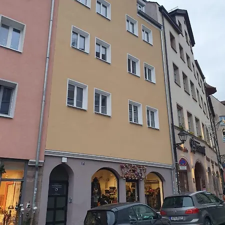 White Pearl 2 Nürnberg
